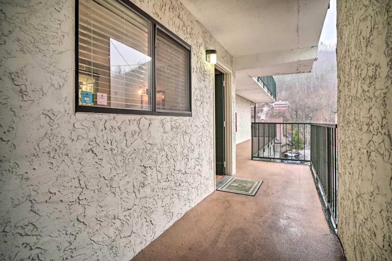 Cozy Downtown Gatlinburg Condo With Pool Access Luaran gambar